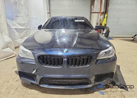 2013 BMW M5 z USA, uszkodzony, nr VIN WBSFV9C56DD096036
